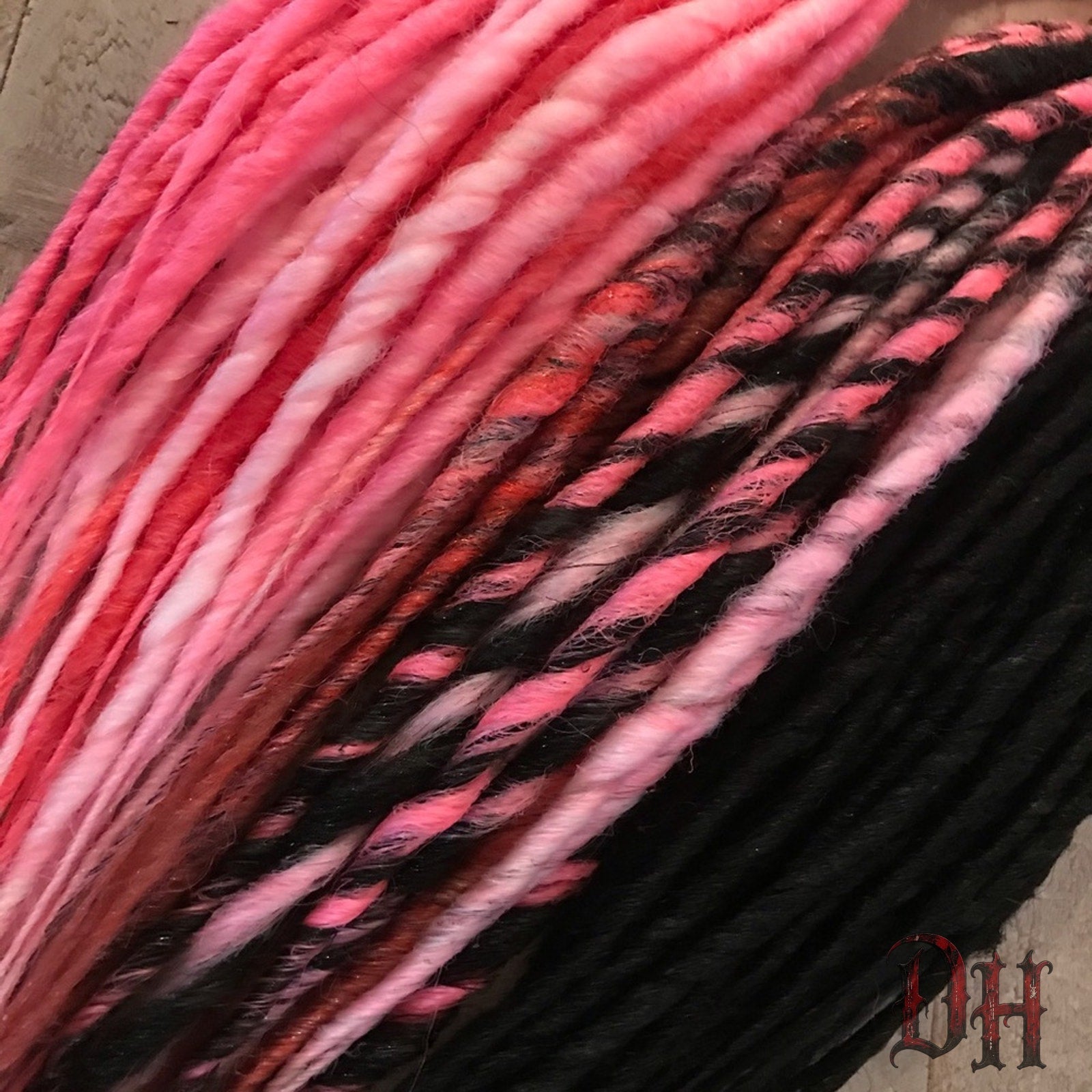100 SE Single Ended Black & Pink Synthetic Dreads Dreadlocks Hair Extensions