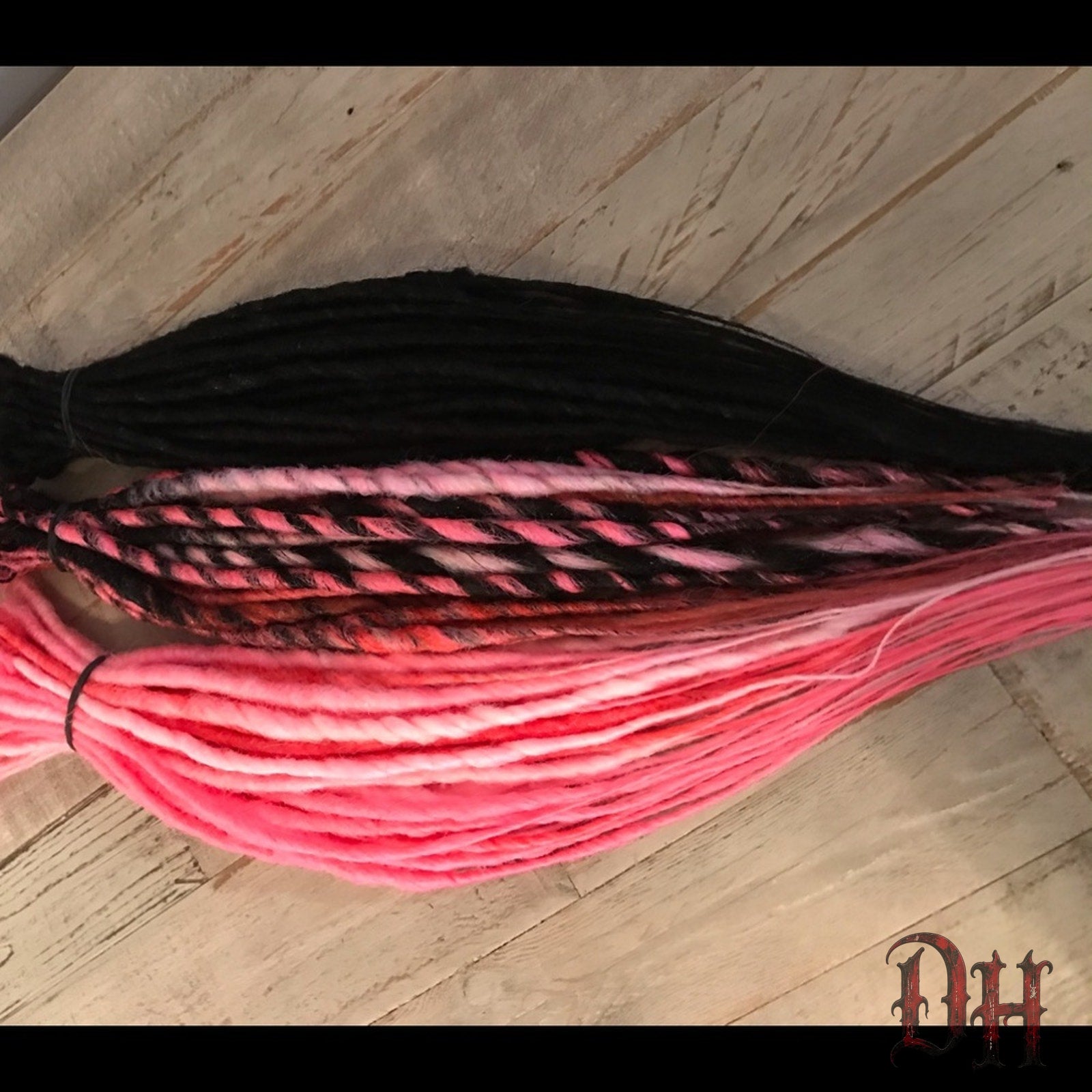 100 SE Single Ended Black & Pink Synthetic Dreads Dreadlocks Hair Extensions